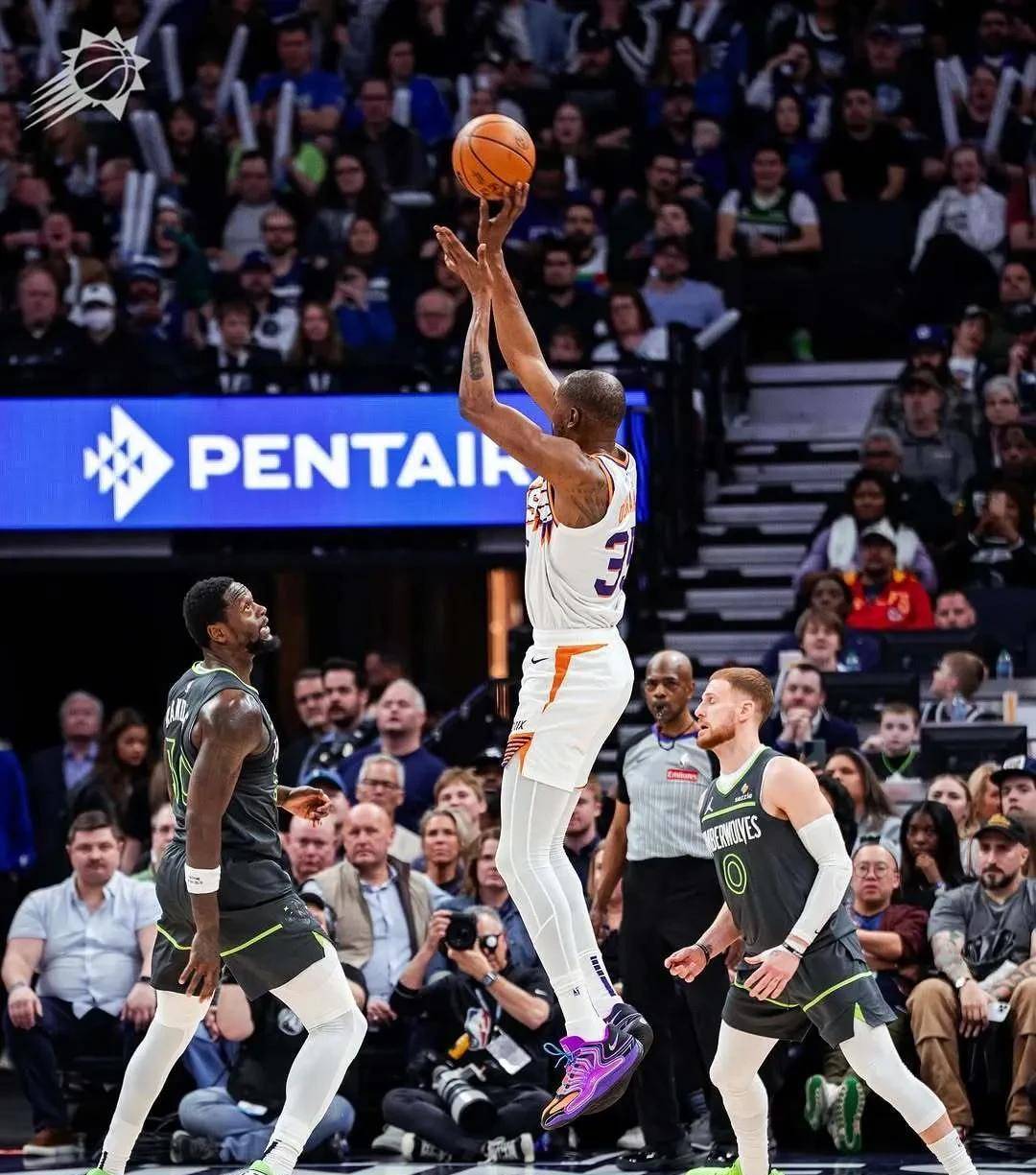 kaiyun sports官方认证网站刷新纪录引爆全场！，杜兰特意外战胜日本队气势如虹延续(杜兰特战绩)